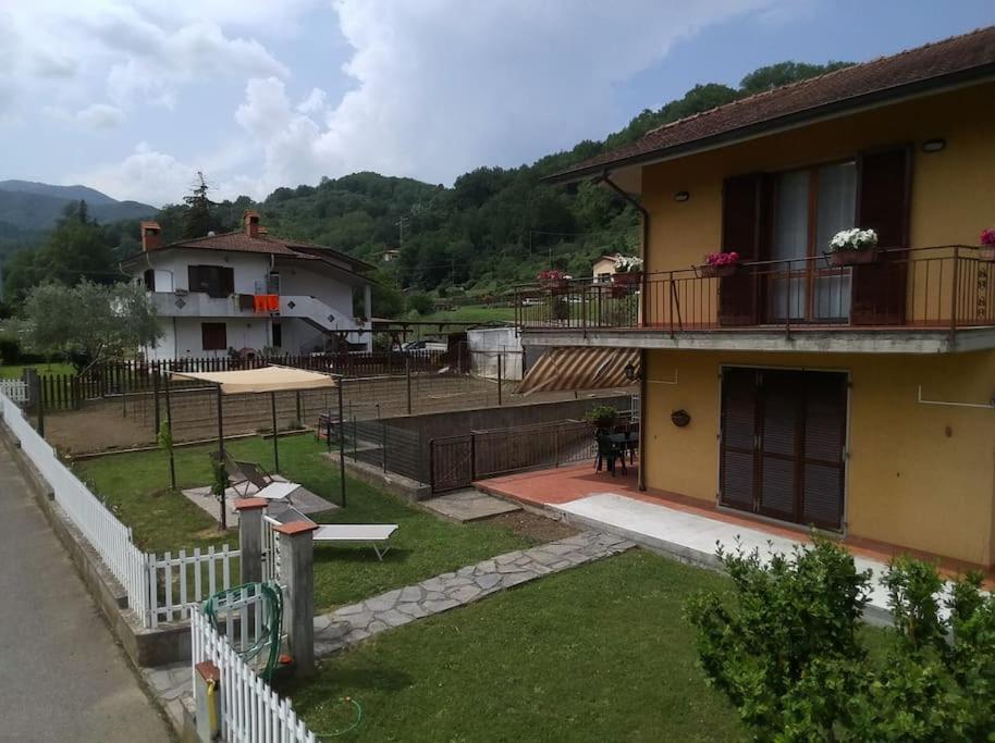Casa Vacanze La Cicala Pontremoli Bagian luar foto