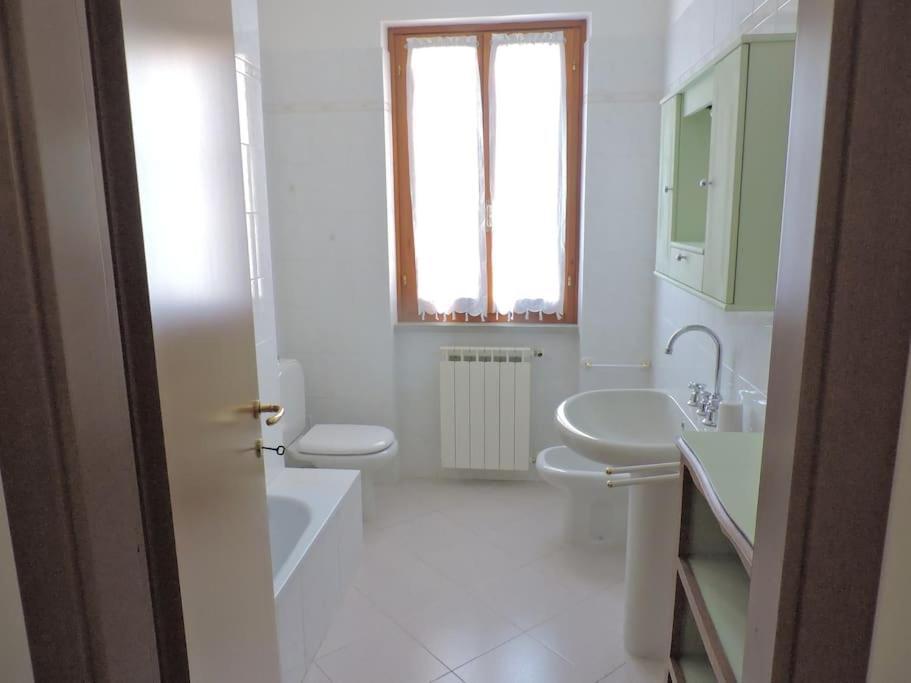 Casa Vacanze La Cicala Pontremoli Bagian luar foto