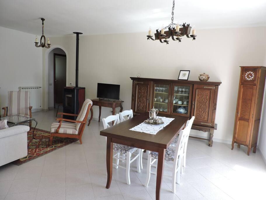Casa Vacanze La Cicala Pontremoli Bagian luar foto
